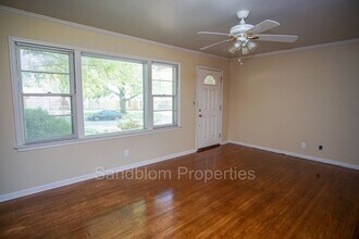 4211 E 24th St in Tulsa, OK - Foto de edificio - Building Photo