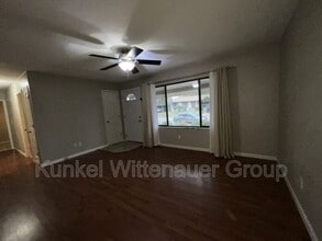 801 W Nixon Dr in O'Fallon, IL - Building Photo - Building Photo