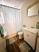 901 Leawood Dr in Frankfort, KY - Foto de edificio - Building Photo