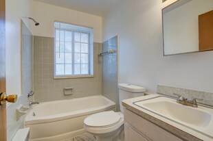 4865 Cadieux Rd in Detroit, MI - Building Photo