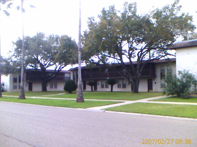 1212 Ash St in Mission, TX - Foto de edificio