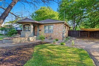 1204 Ruth Ave in Austin, TX - Foto de edificio - Building Photo