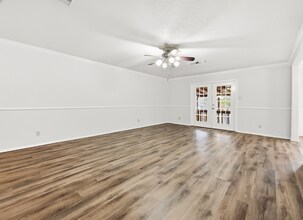 6555 Beech Trail Dr in Converse, TX - Foto de edificio - Building Photo