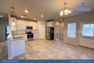 11305 Akron Ave in Lubbock, TX - Building Photo - Building Photo