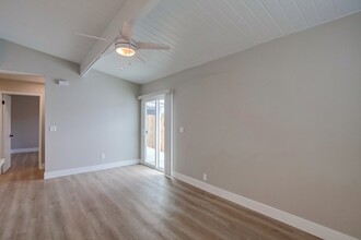 4018 Fond du Lac Ave in San Diego, CA - Foto de edificio - Building Photo