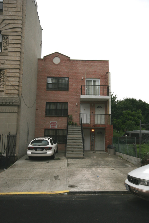 27 MacDonough St in Brooklyn, NY - Building Photo