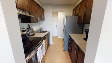 860 Blackthorne in Ottawa, ON - Building Photo - Building Photo