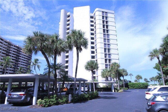 property at 4005 Gulf Shore Blvd N