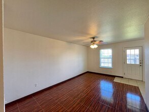 4003 Eula Bea Ct-Unit -Unit A in Killeen, TX - Foto de edificio - Building Photo