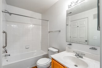 Kendrick Court Senior Apartments in Herndon, VA - Building Photo - Interior Photo