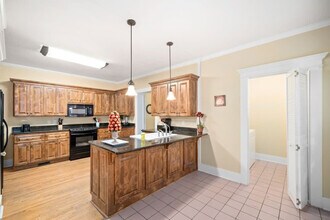 604 SE California St in Huntsville, AL - Building Photo - Building Photo