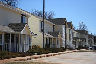 Summer Tree Apartments