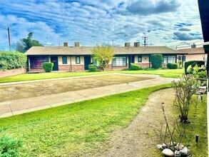 3204-3208 E Normal Ave in Fresno, CA - Building Photo - Building Photo