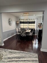 433 N Walnut Ln in Schaumburg, IL - Building Photo - Building Photo