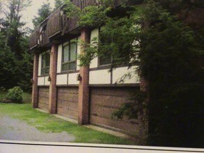 106 Kirtley Strasse, Unit 106 Kirtley Strasse in Wellsburg, WV - Foto de edificio - Building Photo