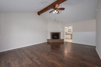 313 Hollywood Dr in Old Hickory, TN - Building Photo - Building Photo