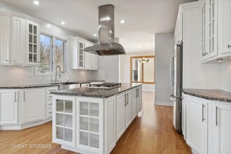 17W234 Massel Ct in Bensenville, IL - Foto de edificio - Building Photo