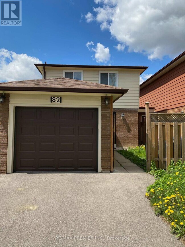 82 Angus Dr in Toronto, ON - Building Photo - Building Photo