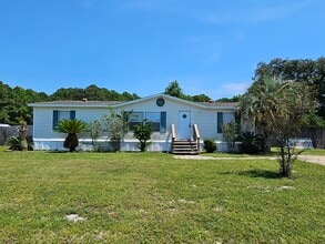 2242 Calle De Cantabria in Navarre, FL - Building Photo - Building Photo