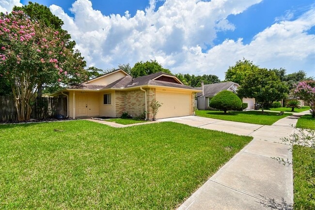 10723 Spanish Grant Dr in Sugar Land, TX - Building Photo - Building Photo