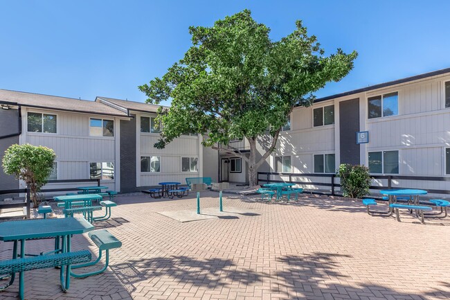 9008 Galewood Dr, Unit 7-225 in Austin, TX - Building Photo - Building Photo