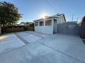13439 Roselle Ave in Hawthorne, CA - Building Photo