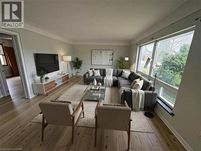66 Grenadier Dr in Hamilton, ON - Building Photo - Building Photo