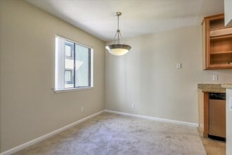 880 E Fremont Ave in Sunnyvale, CA - Building Photo - Building Photo
