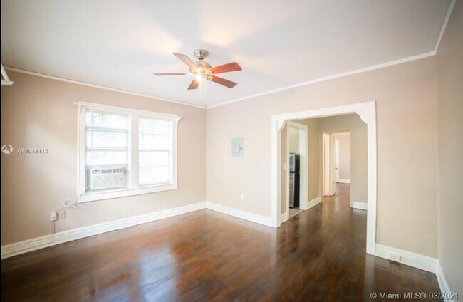 344 Mendoza Ave-Unit -8 in Miami, FL - Building Photo - Building Photo