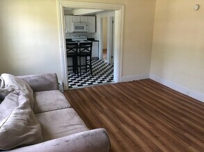 2 Elm St in Orono, ME - Building Photo - Building Photo