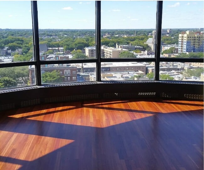 5415 N Sheridan Rd, Unit 1711 in Chicago, IL - Building Photo - Building Photo