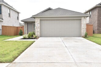 10930 Bright Beacon Dr in Beasley, TX - Building Photo - Building Photo