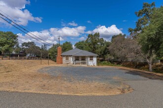 300 State Highway 49 in Sutter Creek, CA - Building Photo - Building Photo