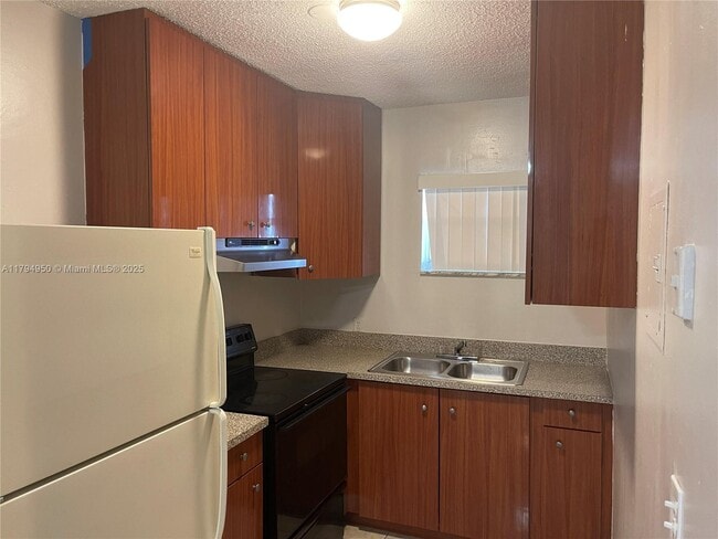 716 SW 16th Ave in Fort Lauderdale, FL - Building Photo - Building Photo
