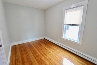 15 Elder St, Unit 1 in Boston, MA - Building Photo - Building Photo
