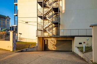 Elliston Place Quarters in Nashville, TN - Building Photo - Building Photo