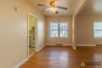 819 N 8th St-Unit -A & B in Manhattan, KS - Building Photo - Building Photo