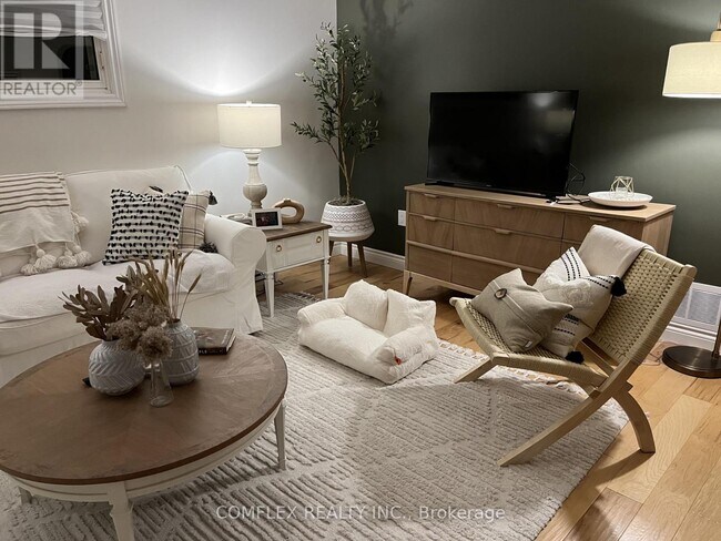 40 Bascom St in Uxbridge, ON - Building Photo - Building Photo