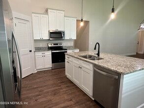 27492 W 3rd Ave in Hilliard, FL - Foto de edificio - Building Photo