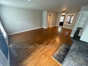 1126 NW 55th St in Oklahoma City, OK - Building Photo - Building Photo