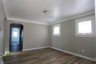 1034 N Rock Hill Rd in St. Louis, MO - Building Photo - Building Photo