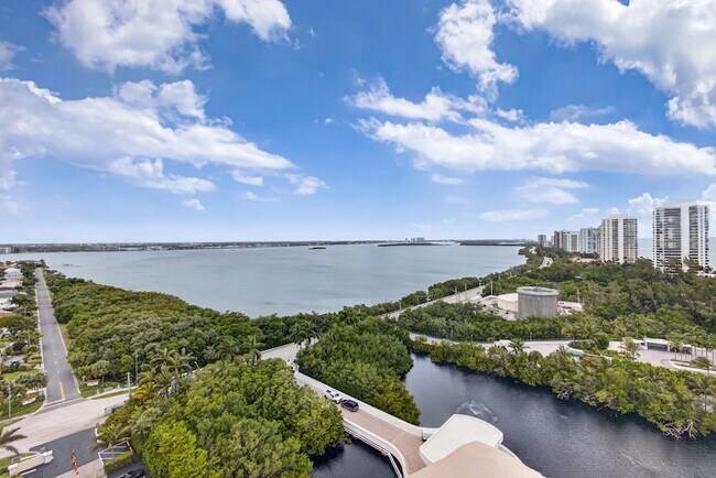 4200 N Ocean Dr, Unit 2-1706 in Riviera Beach, FL - Building Photo - Building Photo