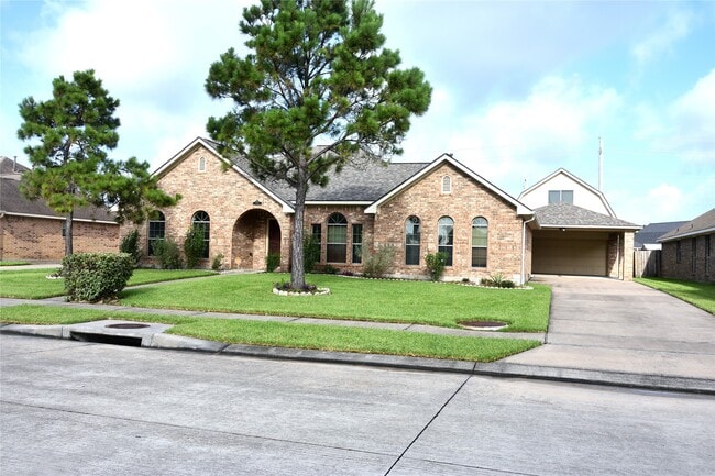 property at 2316 Hopi Dr