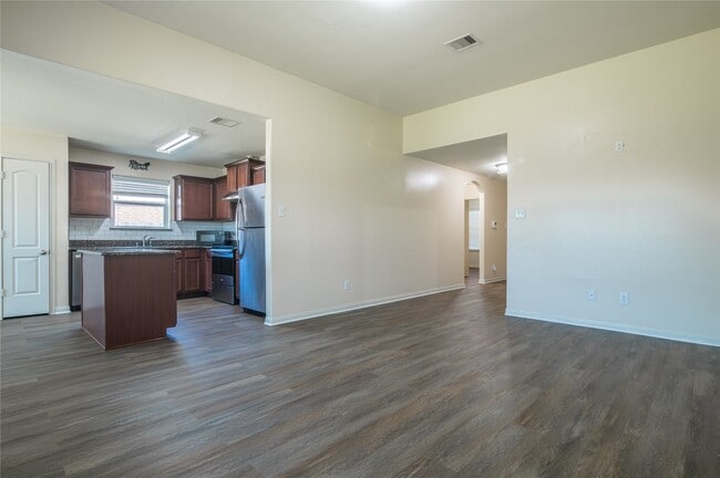 property at 7122 Glenridge