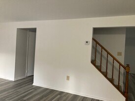 14443 Pebble Hill Ln in North Potomac, MD - Building Photo