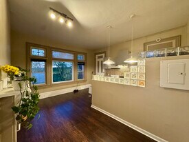 1749 Crafton Blvd, Unit 2 in Pittsburgh, PA - Building Photo