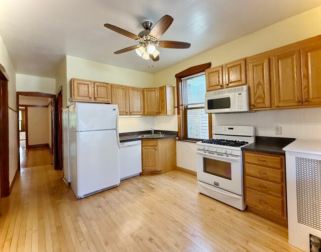 5446 W Agatite Ave in Chicago, IL - Building Photo - Building Photo