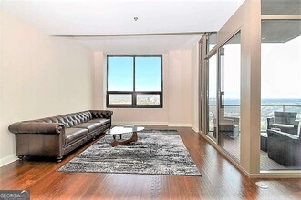 270 17th St NW in Atlanta, GA - Building Photo - Building Photo