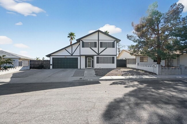 property at 809 Peacock Ct