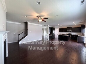 6821 Resting Grv Rd in Raleigh, NC - Foto de edificio - Building Photo